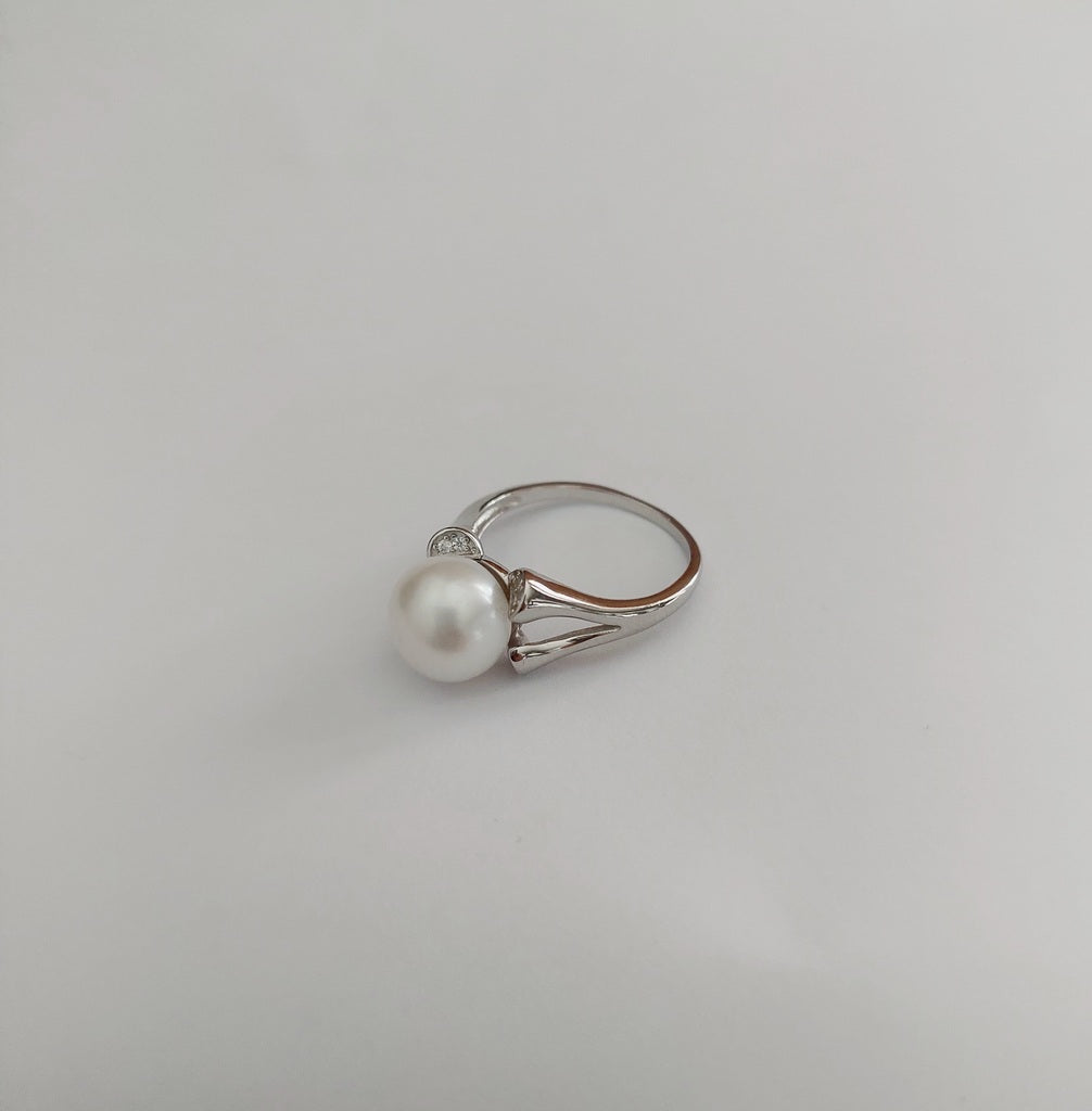 Ring Pearl With Zircon 23