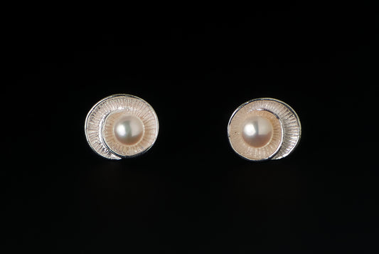 Earring Pearl Stud Shell 12 x 10mm