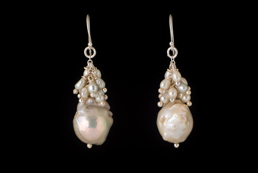 Earring Pearl Baroque with Small Pearls Hook