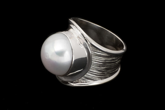 Ring Pearl with Lines Bro 22mm
