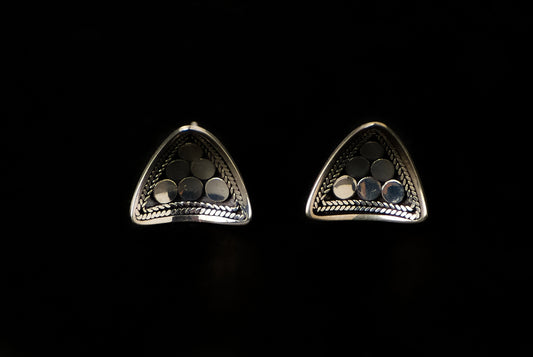 Earring Stud Arma Triangle 1.1cm - Bambu Silver Jewellry
