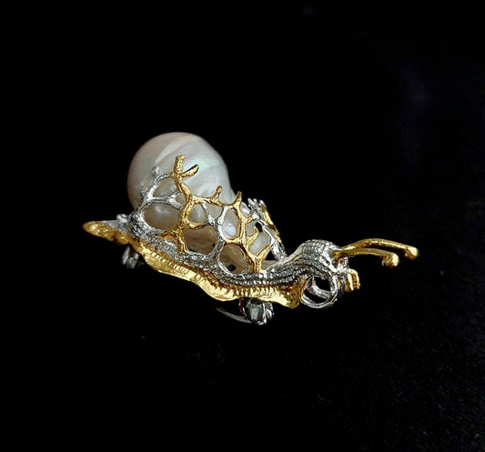 Pendant Snail  With Baroque