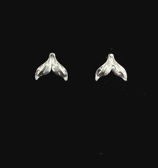 Earring Stud Whale Tail Plain