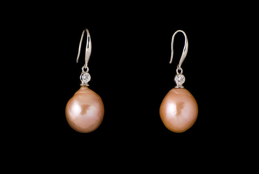 Earring Pearl Baroque Small 19, 13-14mm