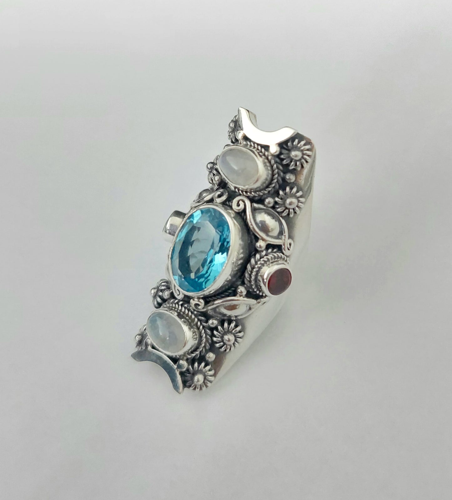 Ring Chunky Ayu With Mix Stone