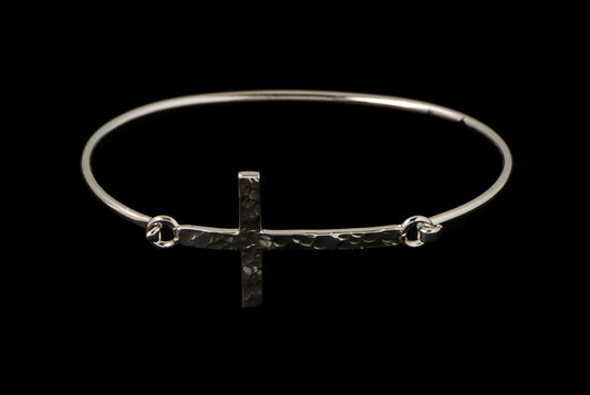 Bracelet Cross Hammer  3.5 x 2,3cm x 2mm
